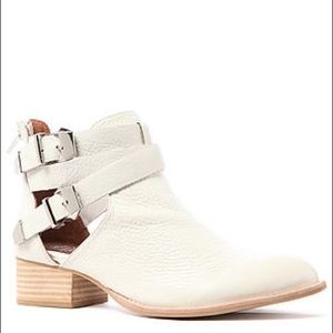 Jeffrey Campbell Everly cut out bootie